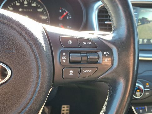 Used 2018 Kia Sorento SX image 26