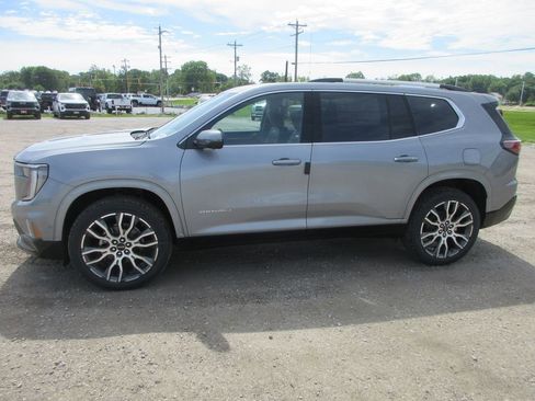 New 2026 GMC Acadia Denali Ultimate AWD/4WD image 7