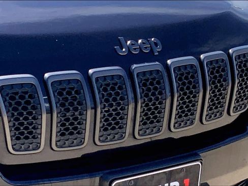Used 2021 Jeep Cherokee Latitude Lux 80th Anniv w/ Quick Order Package 26U 80TH FWD image 29