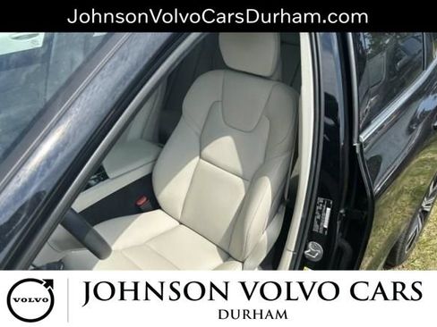 Used 2023 Volvo XC60 B5 Plus w/ Climate Package AWD/4WD image 9