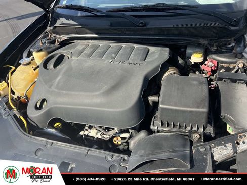 Used 2011 Dodge Avenger Heat FWD image 10