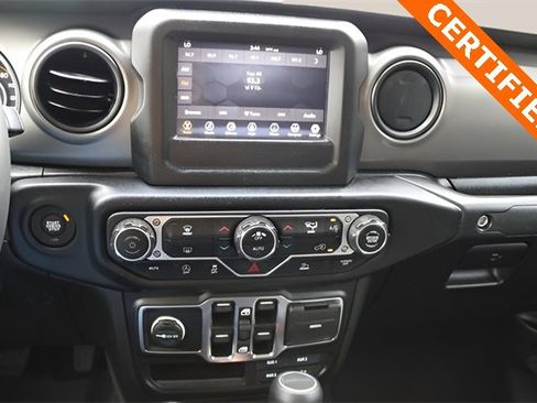 Used 2023 Jeep Gladiator Willys image 19