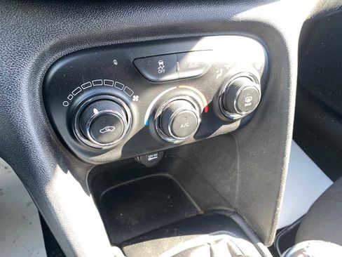 Used 2013 Dodge Dart SXT w/ Popular Equipment Group image 18