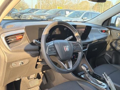 Used 2024 Buick Encore GX Preferred w/ Comfort Package image 10