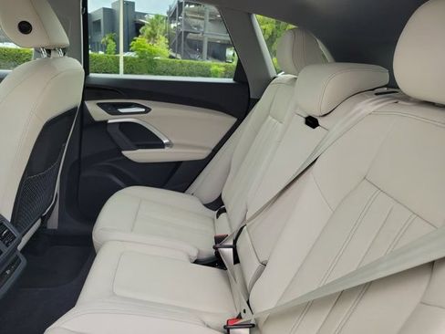 Certified 2025 Audi Q5 Premium AWD/4WD image 11