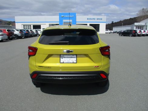 Certified 2024 Chevrolet Trax RS w/ Driver Confidence Package FWD image 6