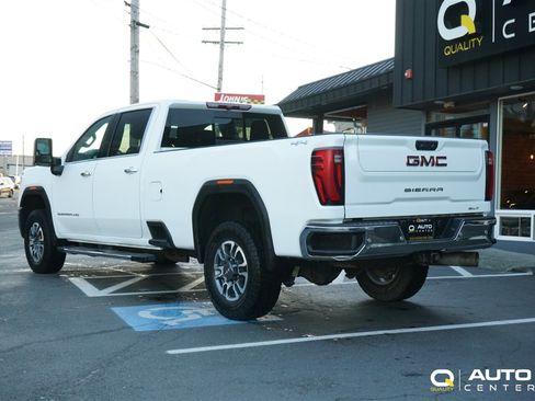 Used 2024 GMC Sierra 3500 SLT w/ SLT Premium Package image 7