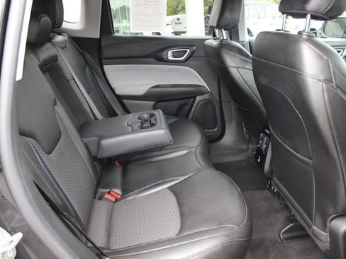 Used 2022 Jeep Compass Latitude w/ Convenience Group AWD/4WD image 32