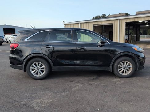 Used 2019 Kia Sorento FWD image 6