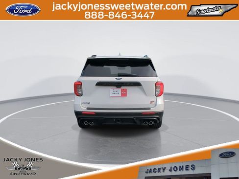 Certified 2020 Ford Explorer ST w/ ST Street Pack image 7