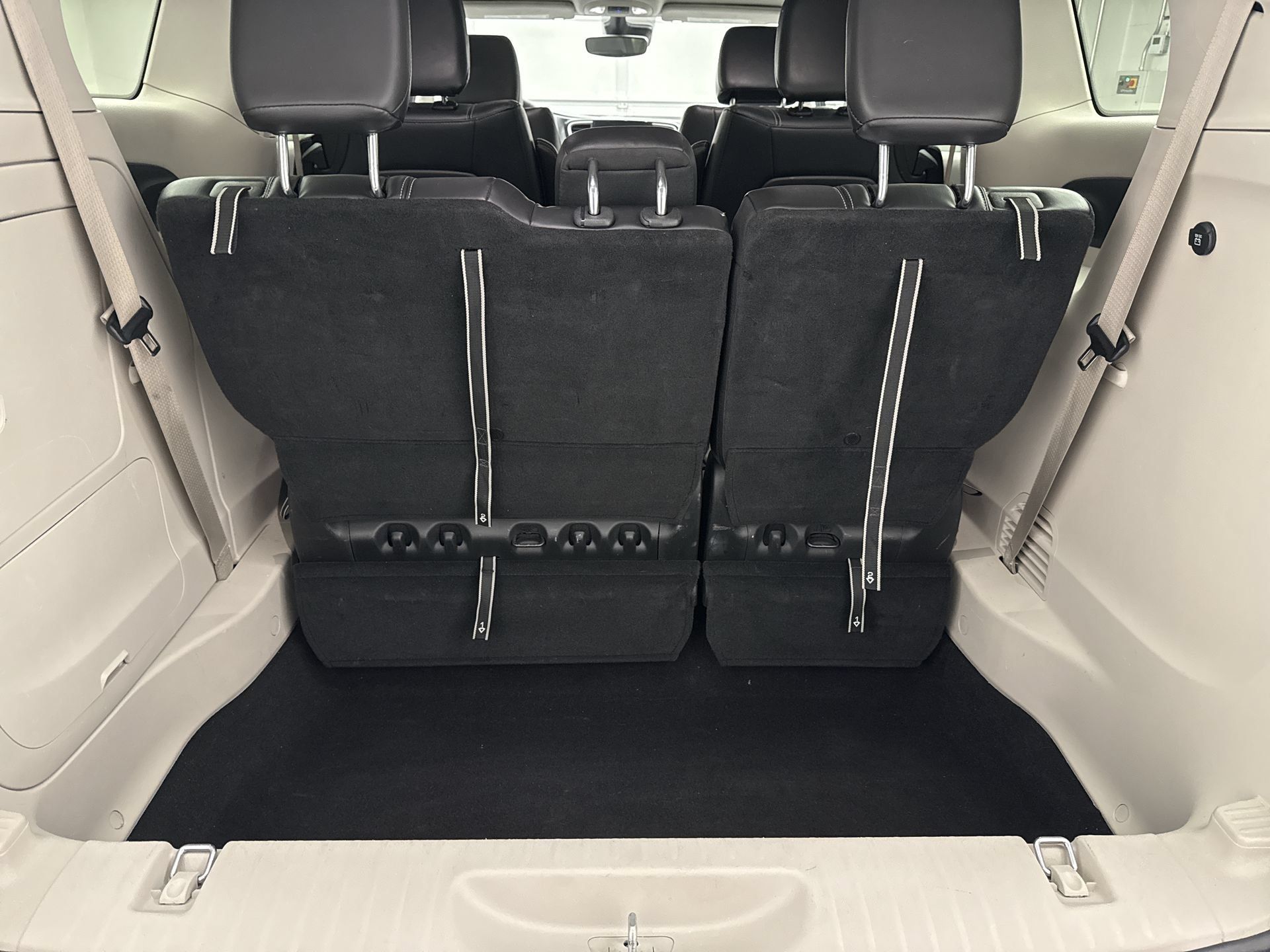 Used 2024 Chrysler Pacifica Limited FWD image 20