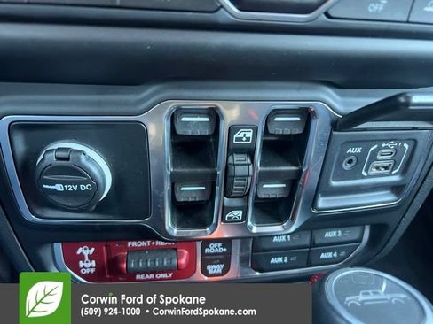 Used 2023 Jeep Gladiator Rubicon w/ LED Lighting Group AWD/4WD image 13