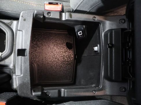 Certified 2025 Jeep Wrangler Willys image 30