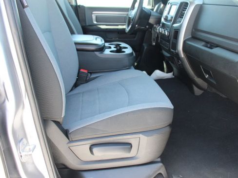 Used 2021 RAM 1500 Classic SLT AWD/4WD image 18