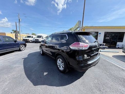 Used 2016 Nissan Rogue SV w/ SV Premium Package AWD/4WD image 4