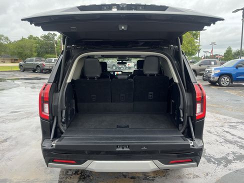 Used 2025 Ford Expedition Platinum AWD/4WD image 11