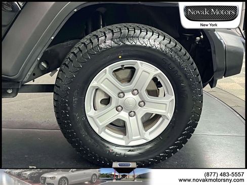 Used 2022 Jeep Wrangler Unlimited Sport image 9