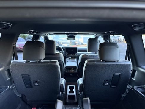 Used 2024 Lexus GX 550 image 23