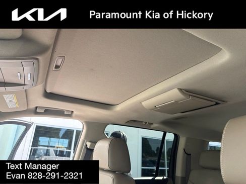 Used 2018 Chevrolet Suburban Premier AWD/4WD image 9