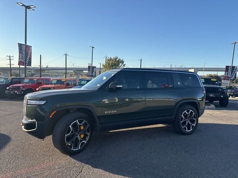 Used 2023 Rivian R1S Adventure image 48