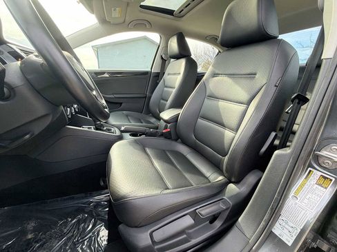 Used 2016 Volkswagen Jetta SEL w/ Lighting Package image 13