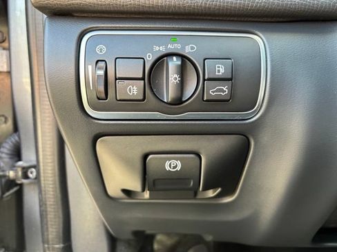Used 2017 Volvo XC60 T5 Inscription w/ Advanced Package AWD/4WD image 16