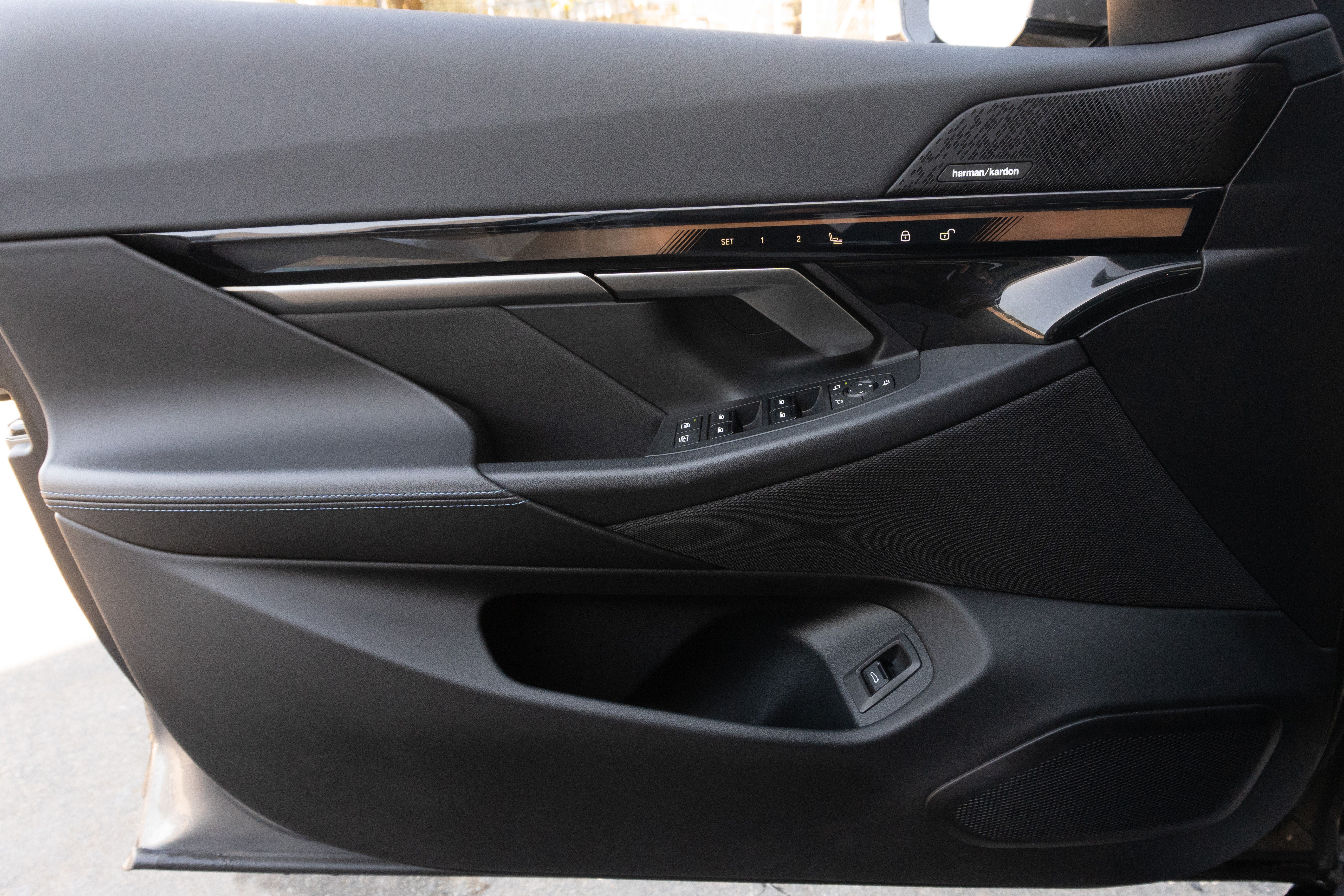 Certified 2024 BMW i5 eDrive40i w/ Executive Package RWD image 29