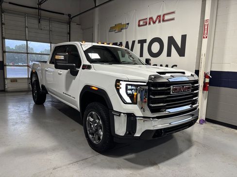 New 2025 GMC Sierra 2500 SLE w/ Preferred Package image 2