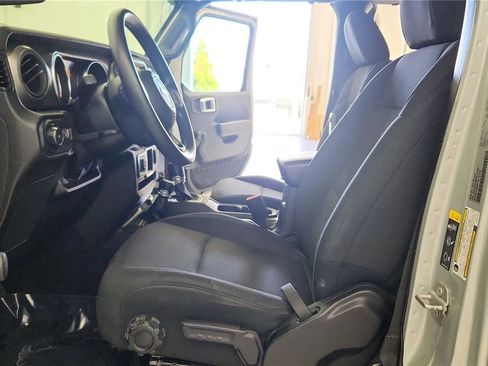 Used 2022 Jeep Wrangler Unlimited Sport image 22