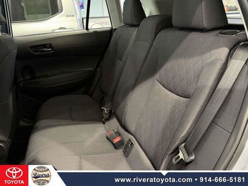 Certified 2024 Toyota Corolla Cross LE image 13