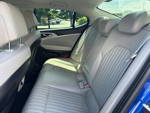 Used 2019 Genesis G70 2.0T Advanced w/ Elite Package RWD image 6