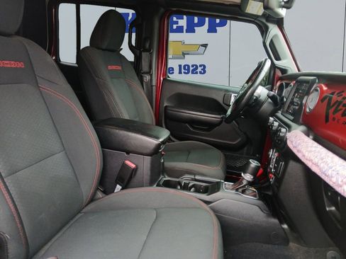 Used 2021 Jeep Gladiator Rubicon AWD/4WD image 17