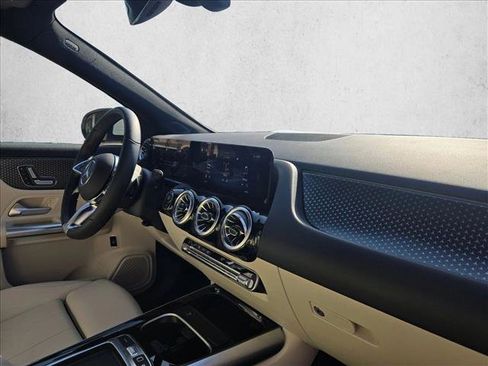 Certified 2025 Mercedes-Benz GLA 250 image 20