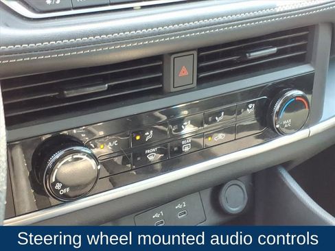 Used 2024 Nissan Rogue S image 5