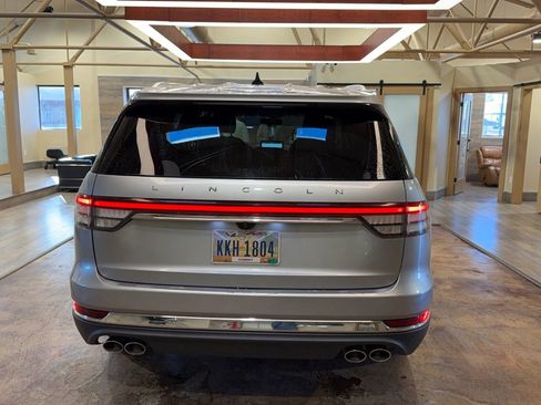 Used 2023 Lincoln Aviator Reserve image 4