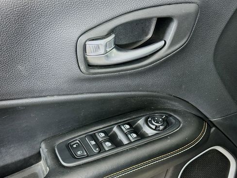 Used 2017 Jeep Compass Sport image 15