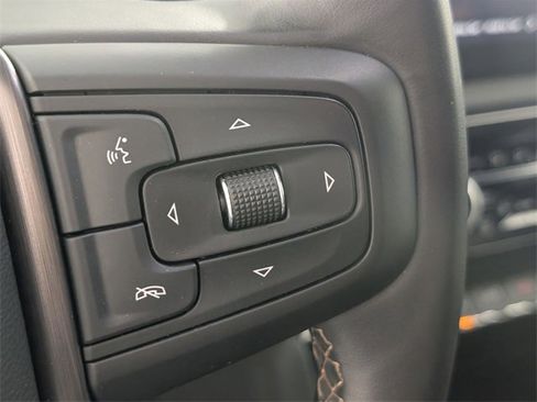 Certified 2025 GMC Sierra 2500 AT4 w/ AT4 Premium Plus Package image 18