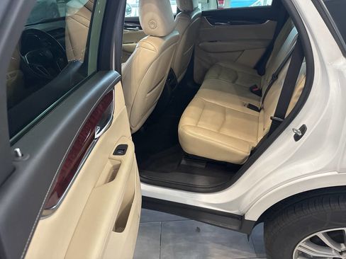 Used 2017 Cadillac XT5 Luxury AWD/4WD image 28