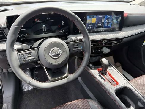 New 2026 Nissan Kicks SR w/ SR Premium Package AWD/4WD image 15