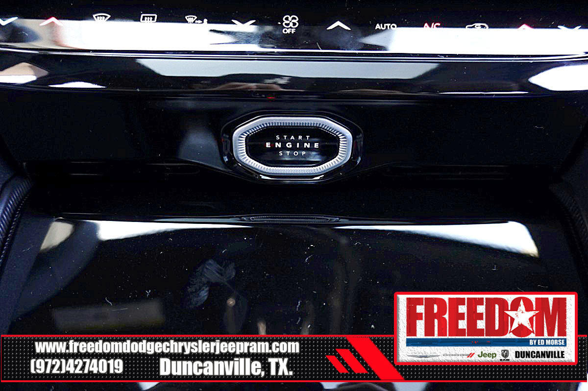 New 2026 Jeep Grand Cherokee Limited w/ Limited Altitude Package AWD/4WD image 24