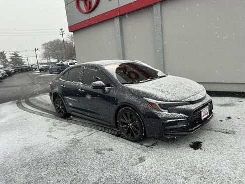 Used 2024 Toyota Corolla SE image 4