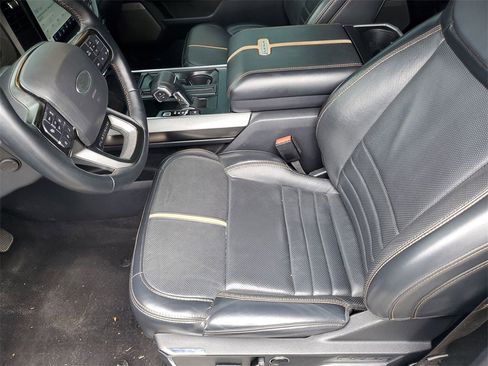 Used 2023 Ford F150 Platinum image 17