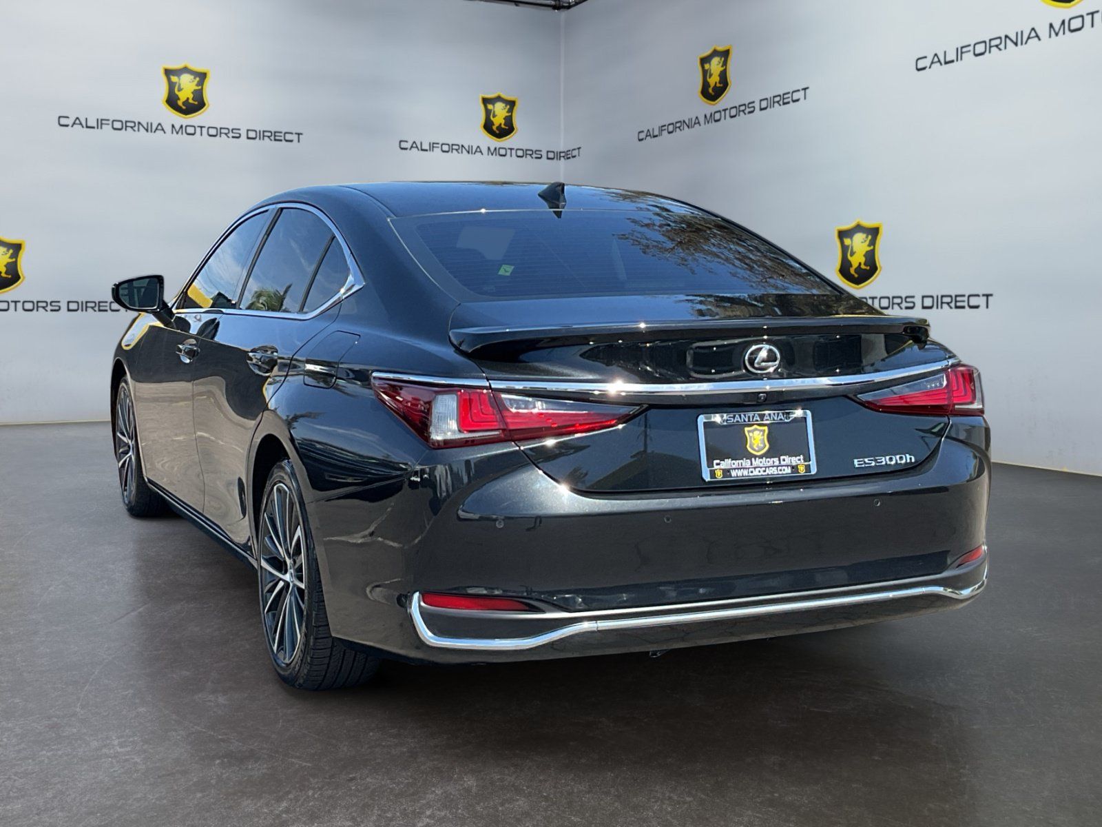 Used 2024 Lexus ES 300h w/ Premium Package FWD image 7