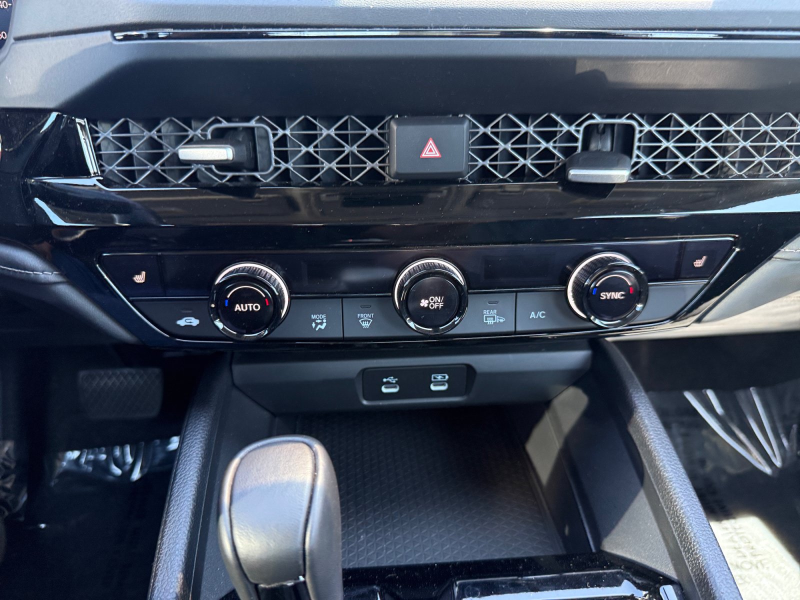 Used 2023 Honda Accord EX-L image 13