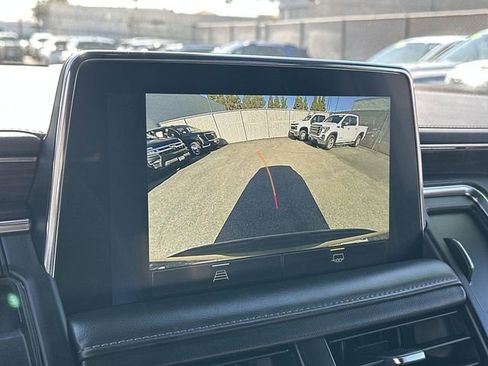 Used 2024 Chevrolet Suburban LT image 14