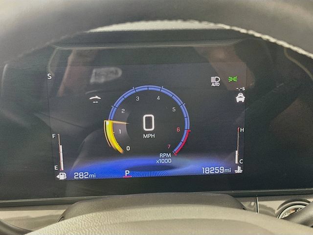 Used 2025 Chevrolet Trax ACTIV w/ Driver Confidence Package FWD image 5