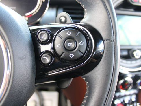 Used 2021 MINI Cooper S image 19