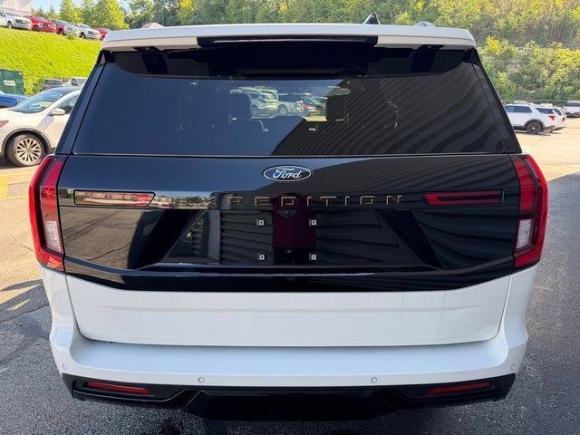 Used 2025 Ford Expedition Tremor AWD/4WD image 6