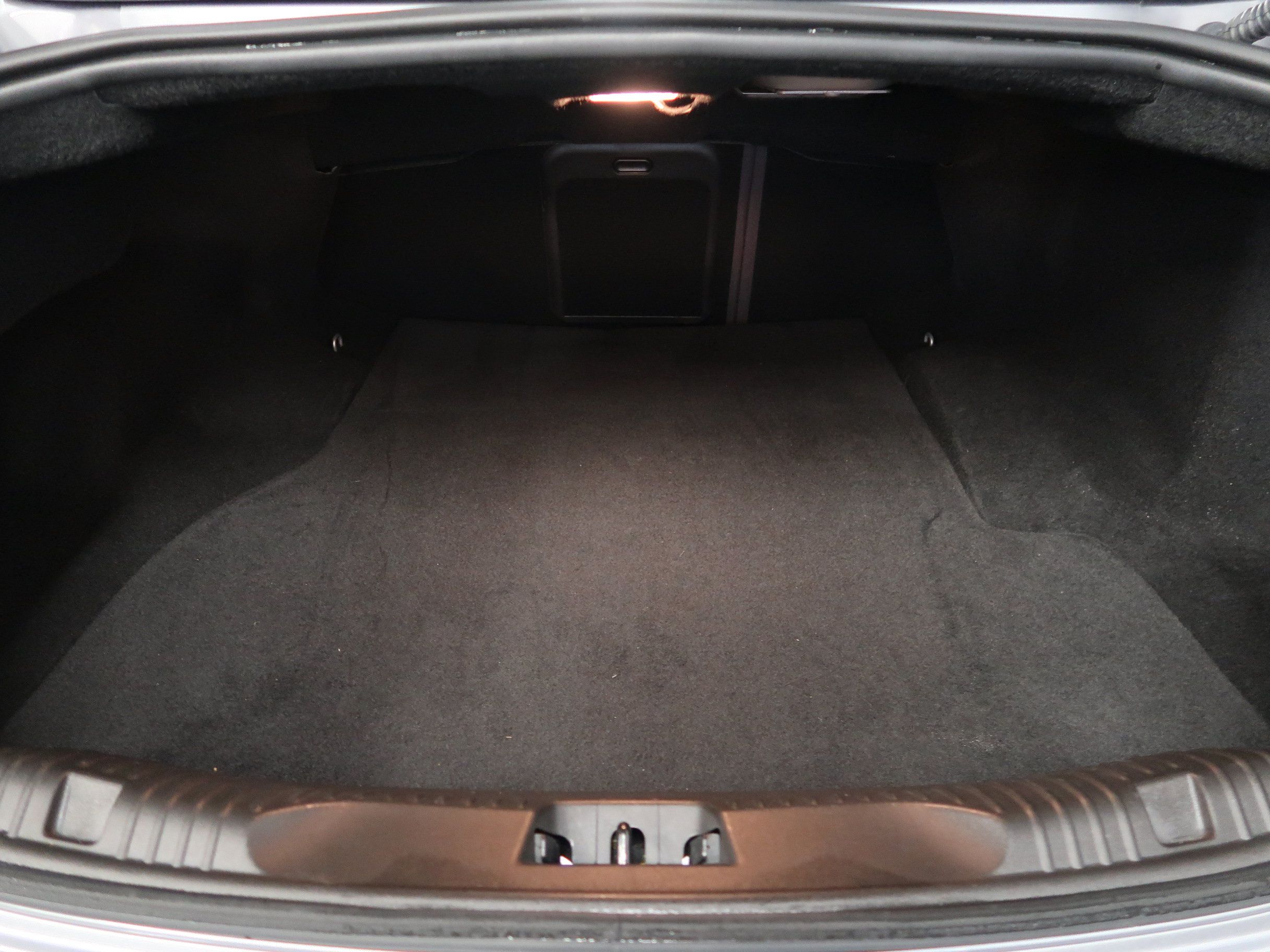 Used 2012 Jaguar XF Portfolio RWD image 37