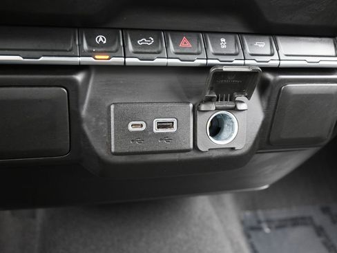 Used 2022 Chevrolet Silverado 1500 Custom image 27